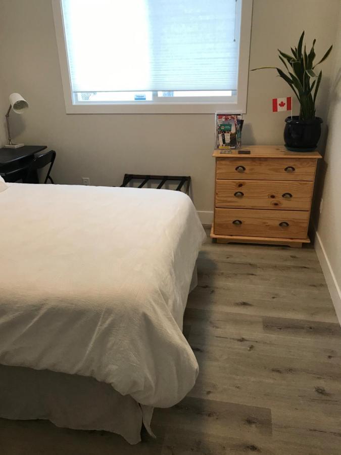 Your Home Away From Home Kelowna Buitenkant foto